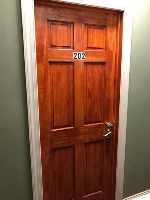 202 Private Room-Double Twin Bed in CoHi DC! Bed and Breakfast in District of Columbia