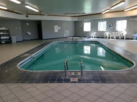 Area and facilities, Swimming pool