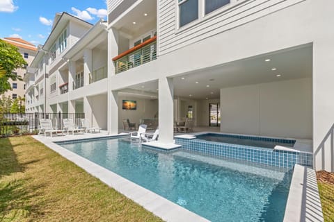 Day, Pool view, Swimming pool, sunbed