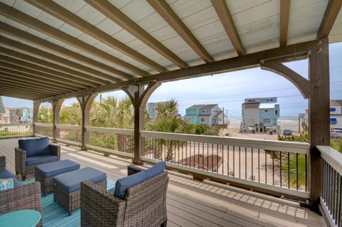 The Seaside Craftsman House in North Topsail Beach