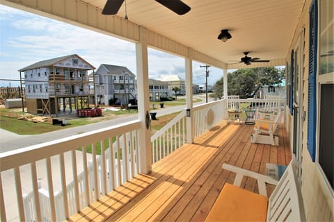 Beach Therapy House in Surf City