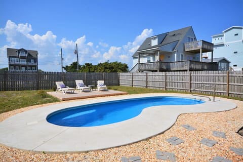 Big Blue House in North Topsail Beach