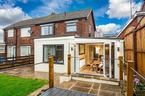 Property building, Dining area, Garden view