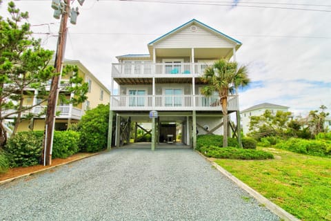 House Divided Casa in Topsail Beach