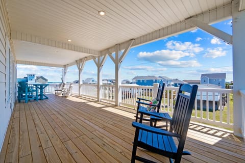 Salty Breeze House in Surf City