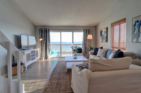 2342-1 New River Inlet Road House in North Topsail Beach