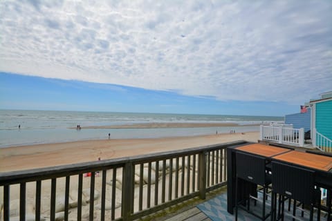 2342-1 New River Inlet Road House in North Topsail Beach