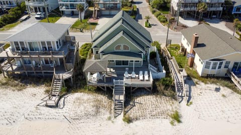 Mo & Anita's House in Surf City