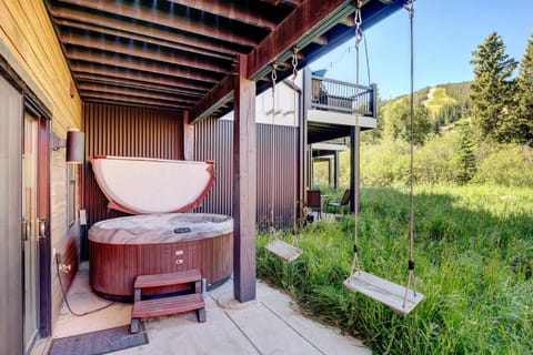 Natural landscape, Hot Tub