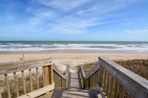 Sundance House in Surf City