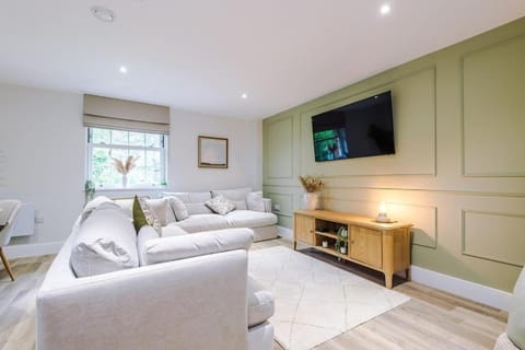 Rock Mill - The Penthouse Suite Apartment in High Peak District