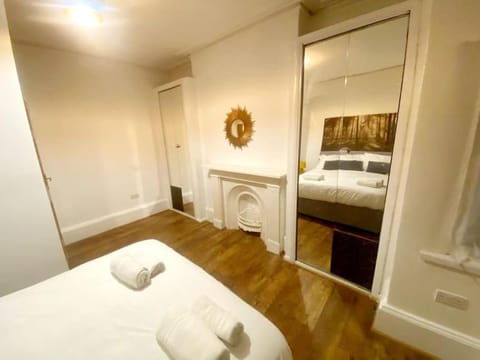 Evo Green-Gravesend 2 bed Apartment - 2 mins Station Town Centre Apartment in Gravesend