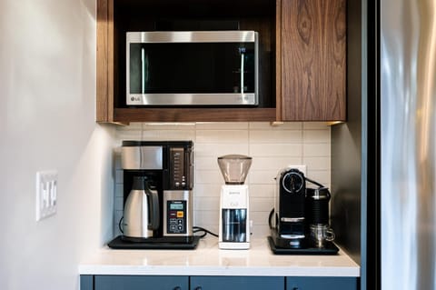 Coffee/tea facilities, Kitchen or kitchenette