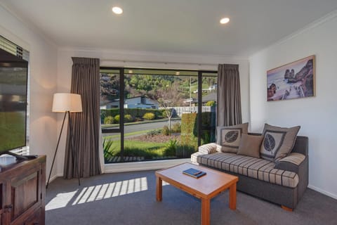 Family Haven - Nelson Holiday Home House in Nelson