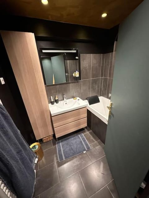 Très bel appartement 3P standing design Apartment in Issy-les-Moulineaux