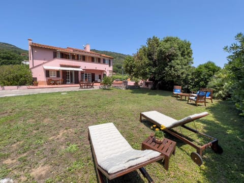 Property building, Day, Garden, Garden view