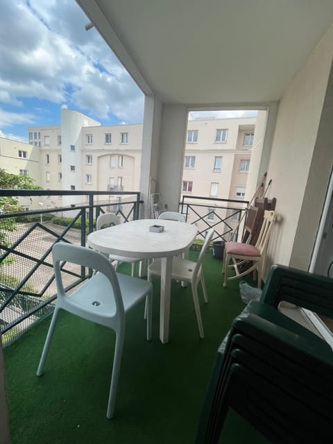 Appartement 2 ch Champs sur Marne proche Disneyland et Paris Apartment in Noisy-le-Grand