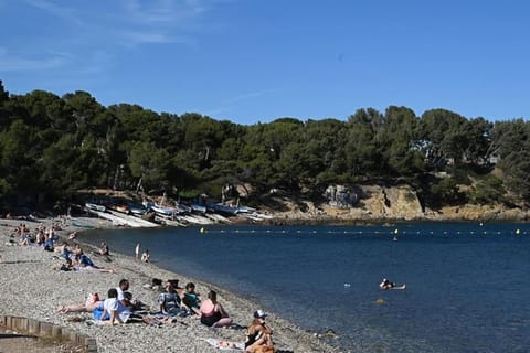 Appartement récent à 2 min à pieds de la mer Apartment in La Seyne-sur-Mer