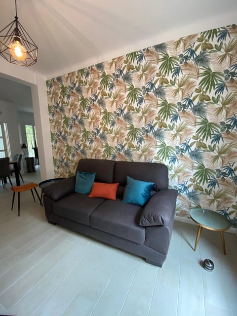 R1G-120 m plage-2 ch-jardin Apartment in Saint-Raphael