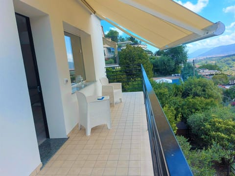 Cottage Sea and Land apt Relax o aptSweet Love Apartment in Pietra Ligure