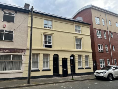 Property building, Day, Neighbourhood, Street view, Location, Parking