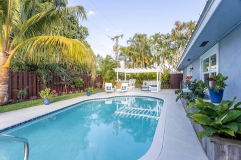 Dreamyard Prime Location Pool House in Boynton Beach