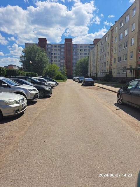 Property building, Neighbourhood, Street view, Location, Parking