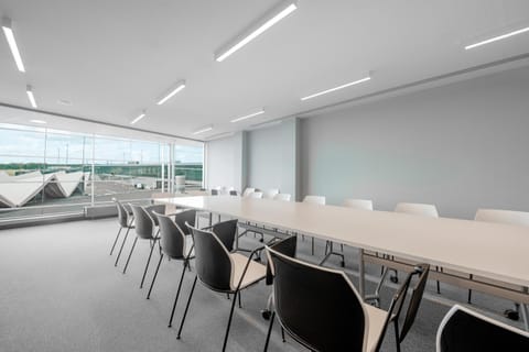 Meeting/conference room