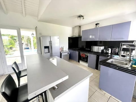 Villa Salomon, 5min Marina, 10min des plages House in Le Gosier