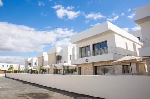 Property building, Neighbourhood, Street view