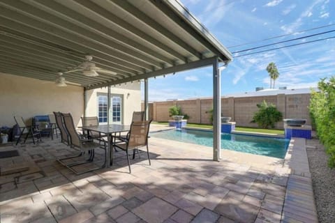 New Remodel In Old Town W Heated Pool House in Scottsdale