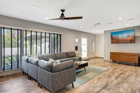 Upscale Remodel - Walk To Asu Pool & Pickleball House in Tempe