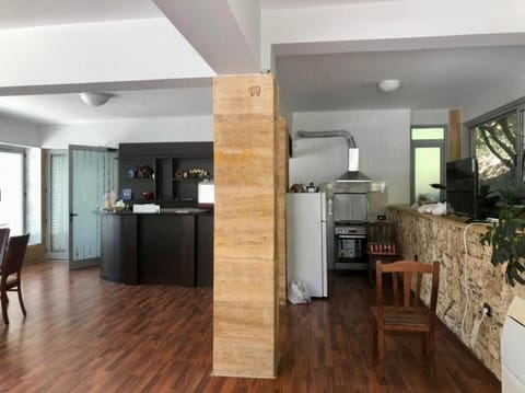 Sun House House in Vlorë
