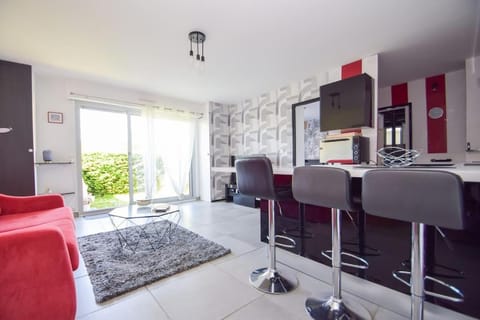 Appt 4 pers à 400m plage avec jardin Apartment in Dinard