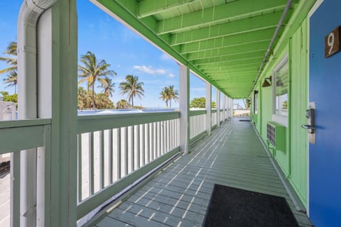 Oceanfront Inn, Inlet View, King Bed, #9 Hotel in Fort Pierce