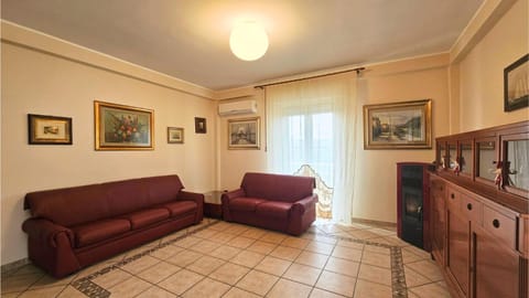 Living room, Seating area, air conditioner