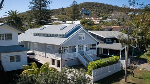 Bareena House by Beach Stays House in Pittwater Council