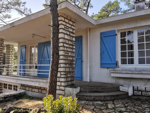 Maison rénovée sous les pins, près de l'océan avec garage et équipements modernes - FR-1-194-288 House in La Tranche-sur-Mer