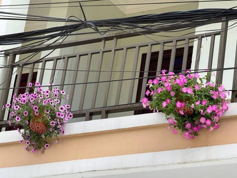 Property building, Day, View (from property/room), Balcony/Terrace