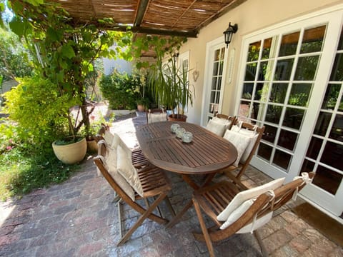 Jonquil Guest Cottage Condo in Franschhoek