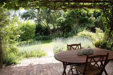 Jonquil Guest Cottage Condominio in Franschhoek