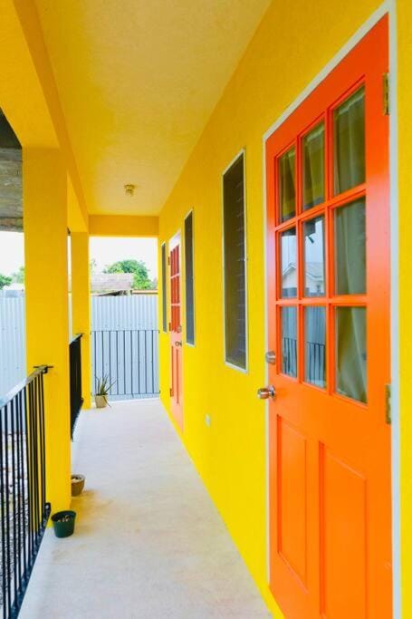 GAIA Barbados! 2bedroom Home 5min walk to the beach Apartment in Bridgetown