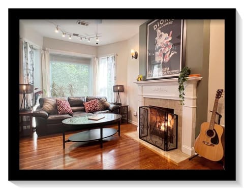 Living room, Seating area, fireplace