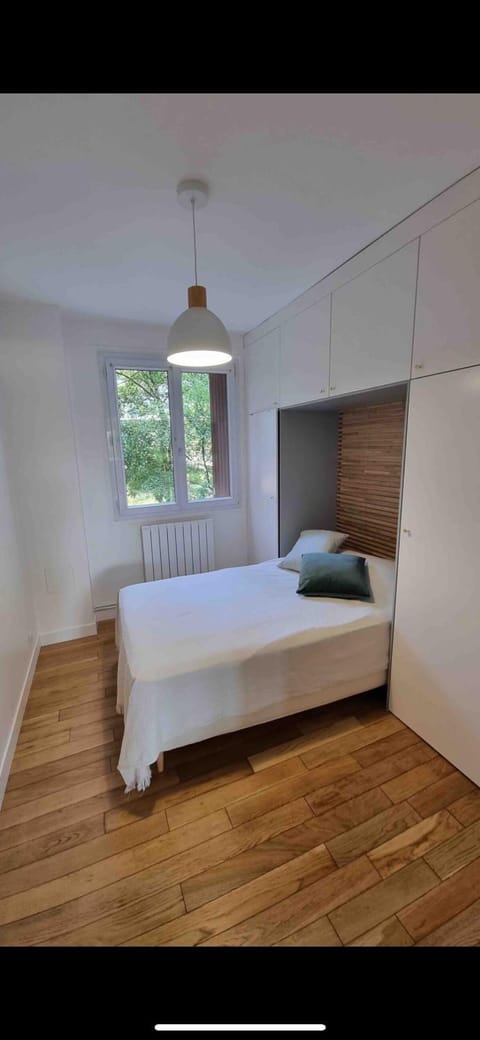 Charmant appartement 65m2 mairie de saint ouen - carrefour pleyel Apartment in Saint-Denis, France