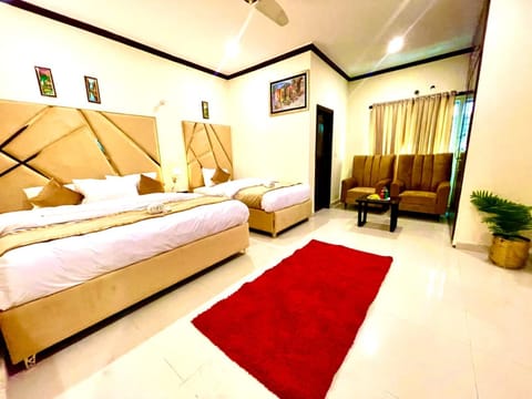 Bathroom, TV and multimedia, Seating area, internet, air conditioner