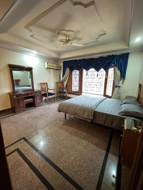 Stone rock castle Bed and Breakfast in Hyderabad