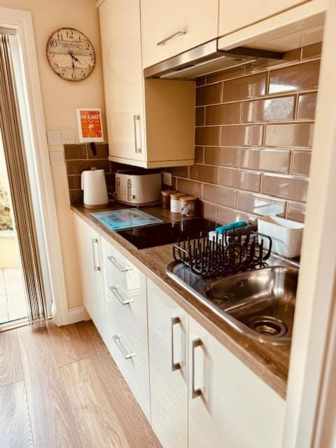 Cosy Couples Getaway - The Nook, set in 6 acres of private grounds House in England