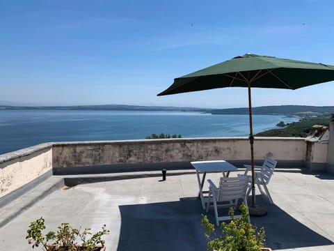 Infinity Bliss Apartment in Bracciano