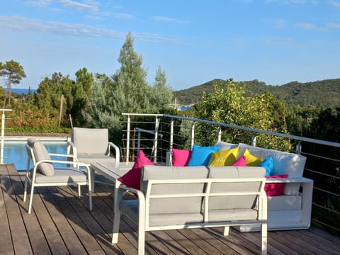 Patio, Spring, Day, Natural landscape, View (from property/room), Balcony/Terrace, Living room, Mountain view