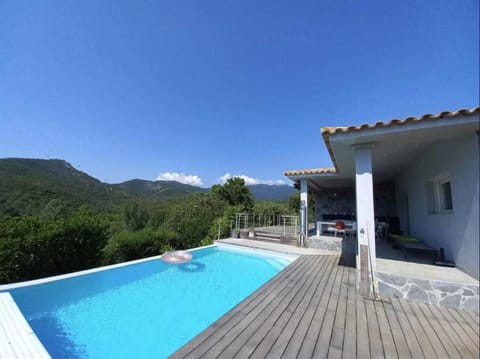 Property building, Day, Natural landscape, Mountain view, Pool view, Swimming pool, sunbed